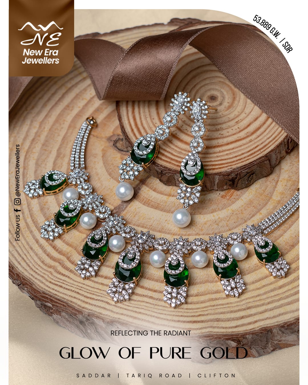 Pearl and Green-Accent Necklace Set — 21K gold necklace, 53.89g