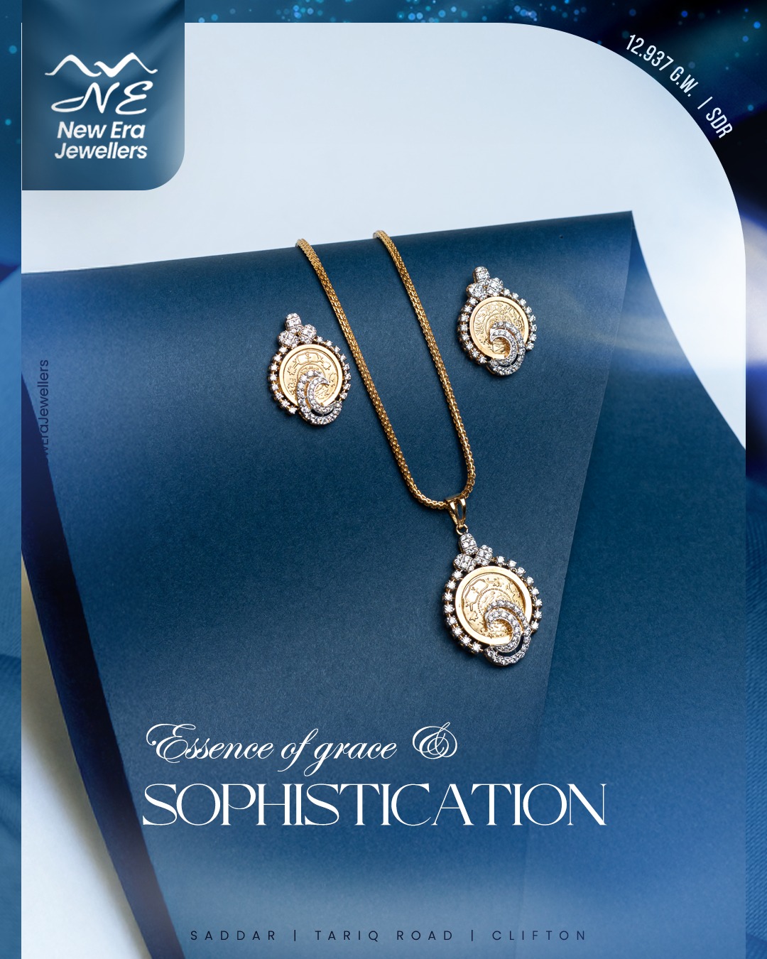Pendant Necklace with Matching Earrings — 21K gold necklace, 12.94g