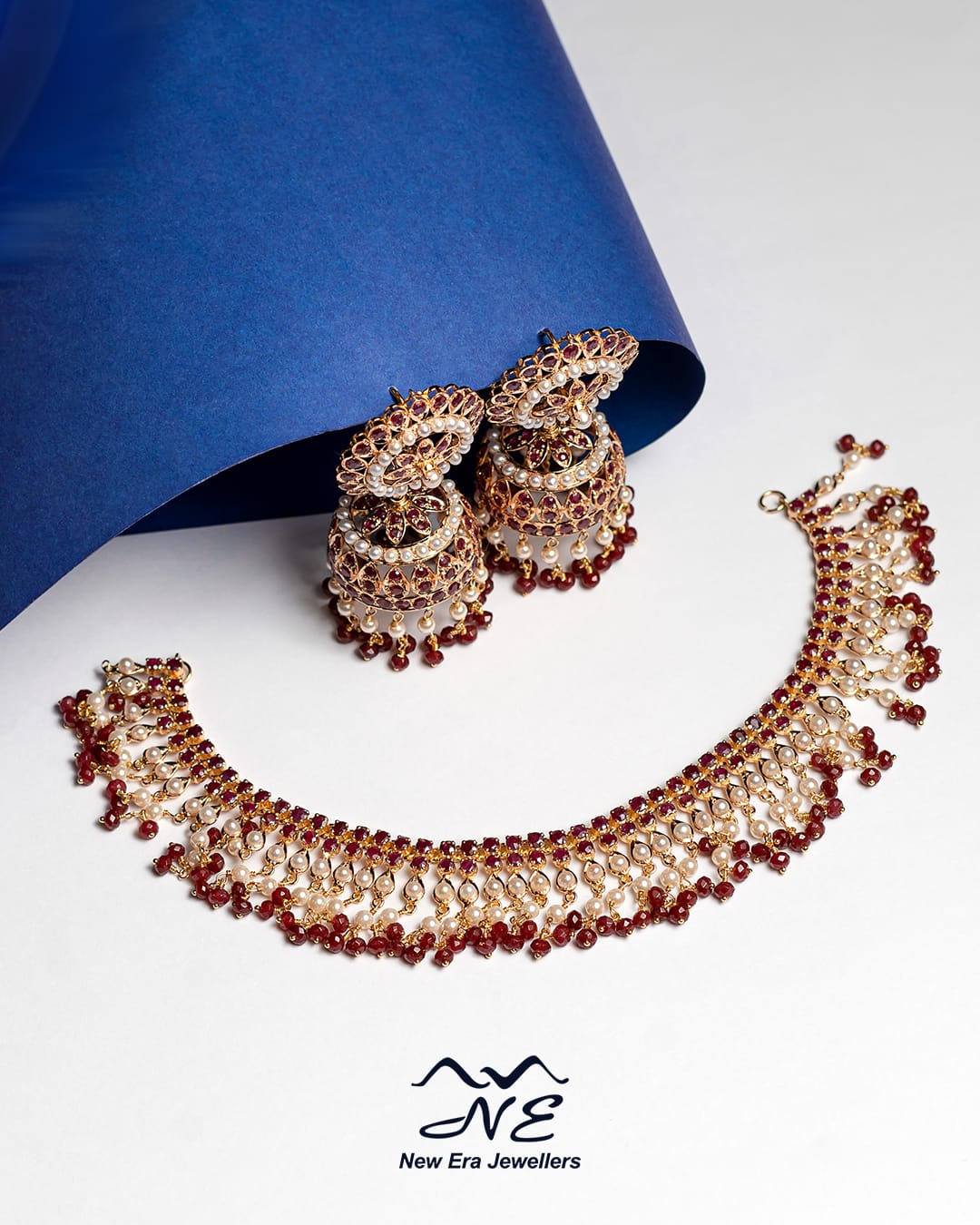 Red and White Accent Necklace Set — 21K gold necklace