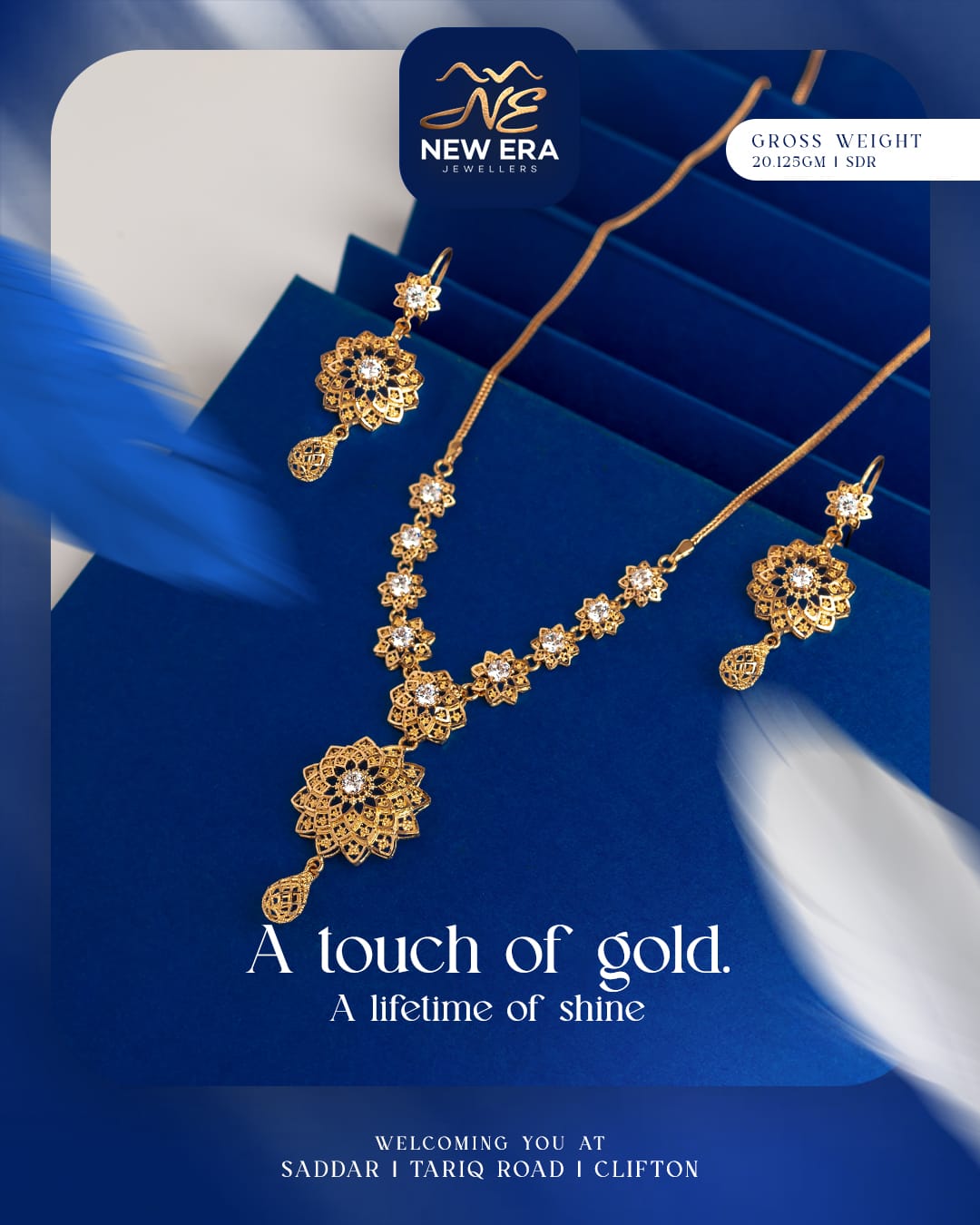 Gold Pendant Necklace with Ornamental Earrings — 21K gold necklace, 20.13g